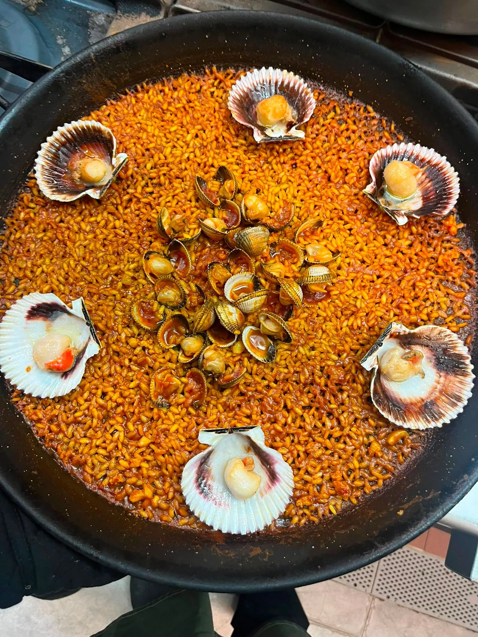 Arroz con zamburiñas y berberechos